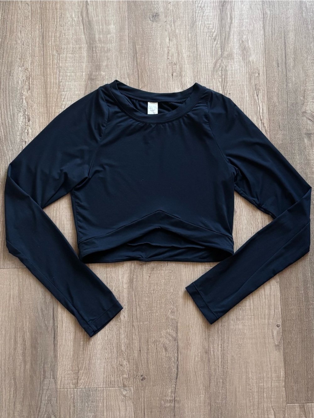 Alphalete Black Long Sleeve Top - FLAW